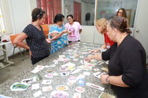 Imagem da notícia - Oficina estimula memória e resgata o bem-estar de idosos no Centro de Convivência Maria Miranda Leão