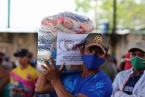 Imagem da notícia - Em Careiro, pescadores são contemplados com 1.380 cestas básicas em ação dos governos estadual e federal