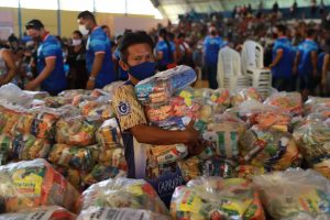 Imagem da notícia - Doação de cestas básicas alcança 8 mil moradores de Parintins, calcula Seas